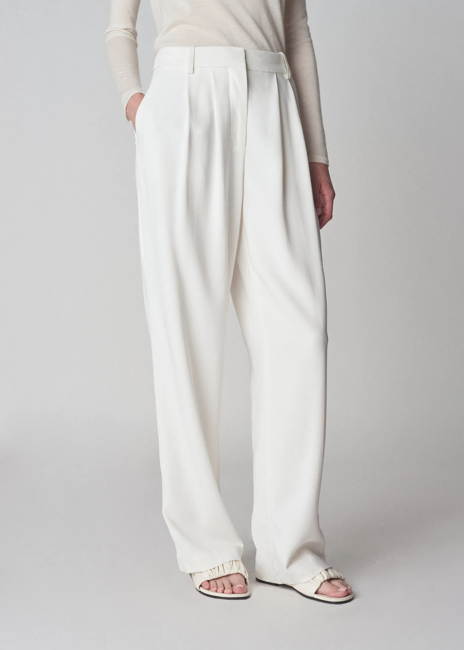 Classic Trouser in Stretch Viscose - Ivory