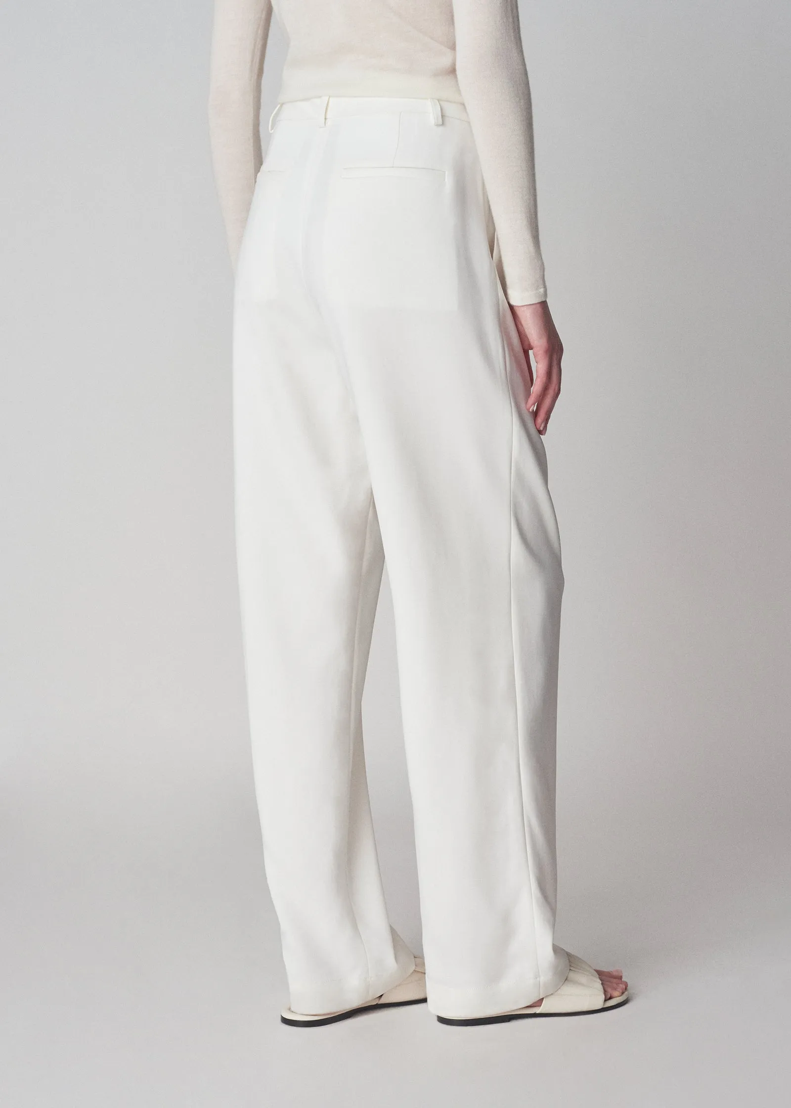 Classic Trouser in Stretch Viscose - Ivory