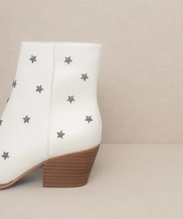 Ivanna - Star Studded Western Boots